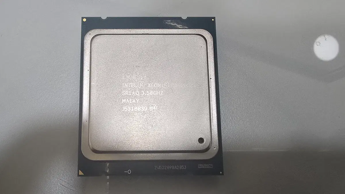 제온 E5-1650 V2 3.50Ghz 6코어 CPU